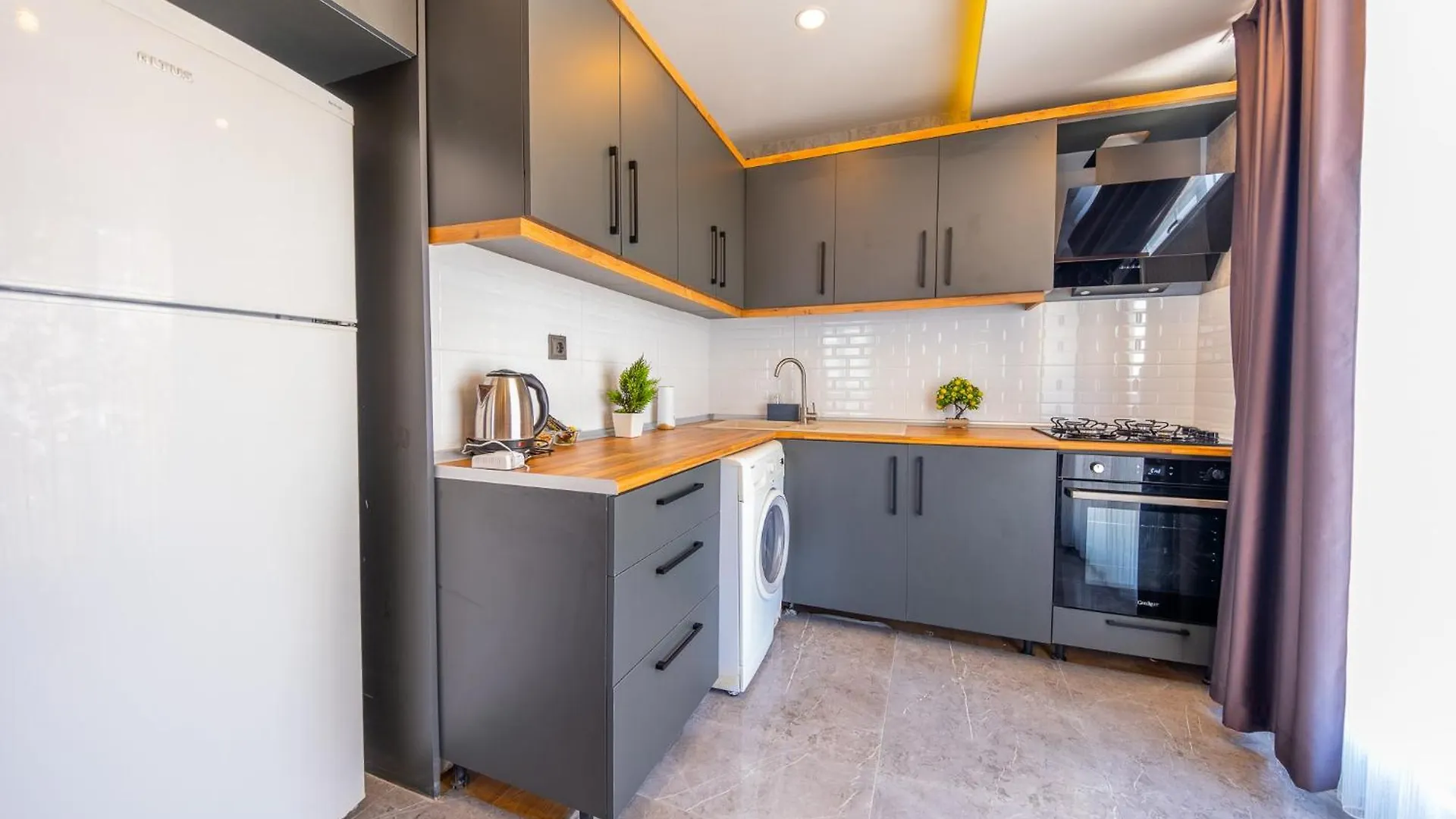 Mrt Suites Lara Antalya