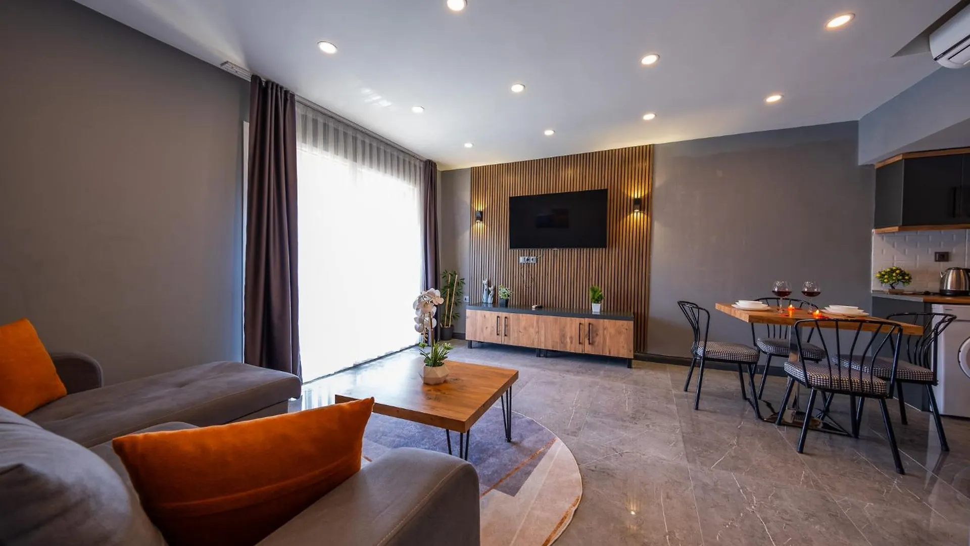 Mrt Suites Lara Antalya Aparthotel